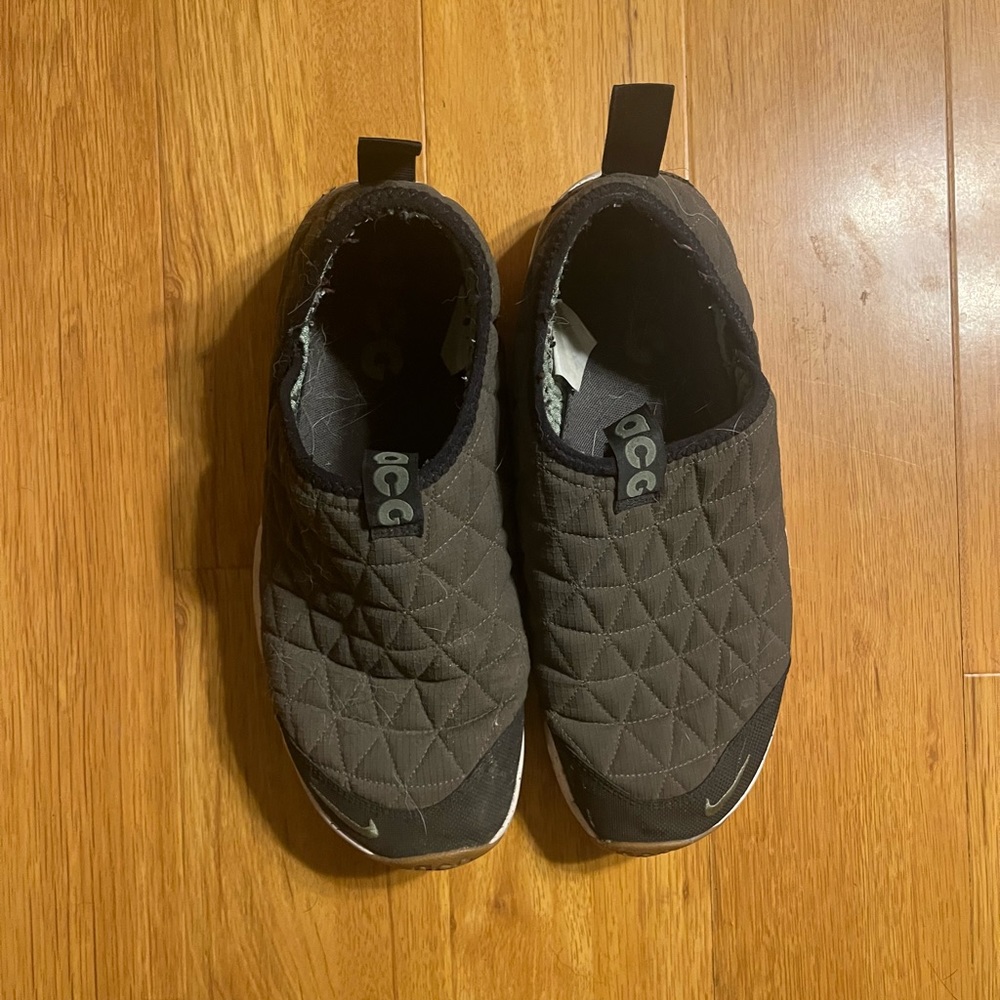 Nike ACG slip ons